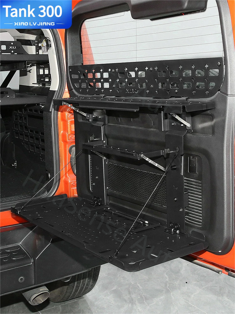 Tank 300 Tailgate Foldable Table