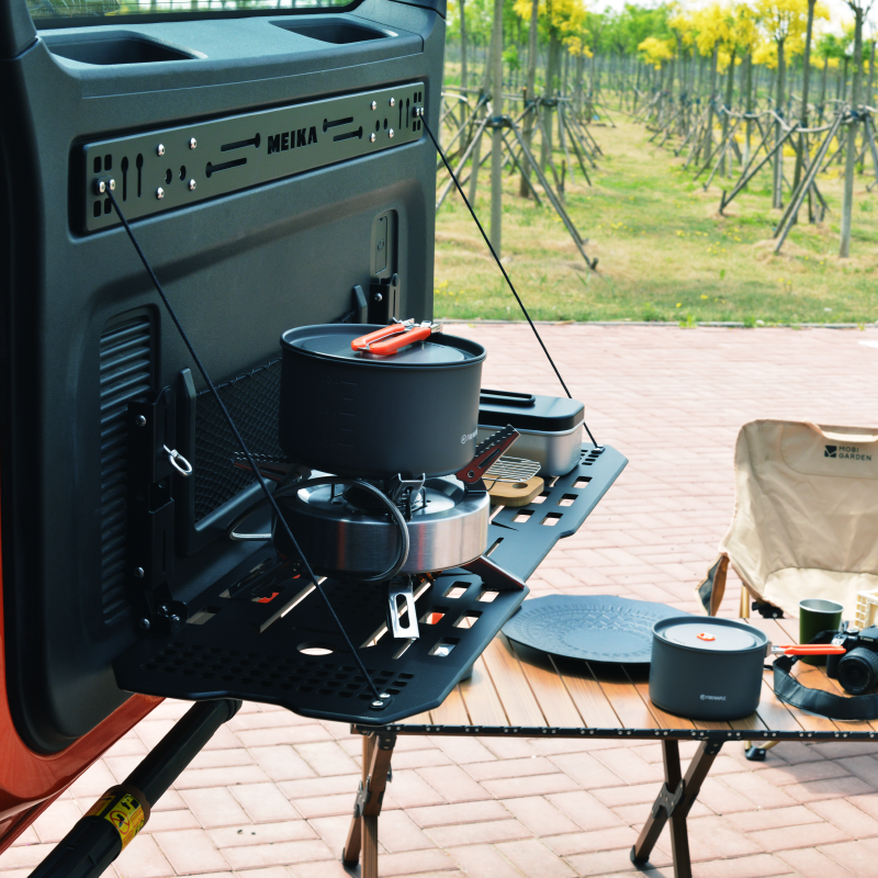 Tank 300 MK Tailgate Foldable Table