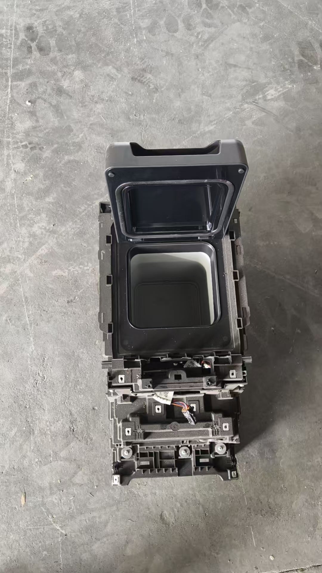Jetour G700 Center Console Fridge